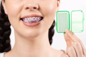 西葛西駅徒歩5分の歯医者、木村歯科医院で、矯正中にワイヤーが外れたら？外れる原因と対処法を解説