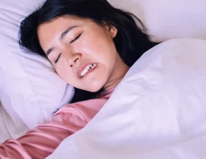 西葛西駅徒歩5分の歯医者、木村歯科医院で、歯ぎしりや食いしばりは自力で治せる？対処法や治療法を解説